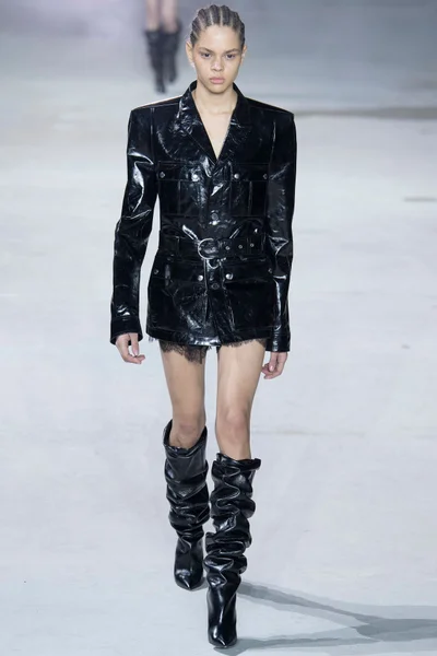 Look 1